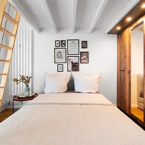 The Koburger Vh, For Up To 4 With High Bed Berlino