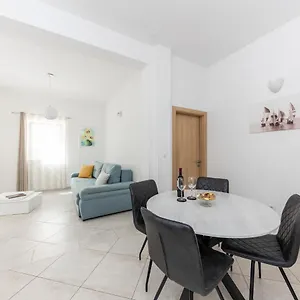 Sergio Apartment Split